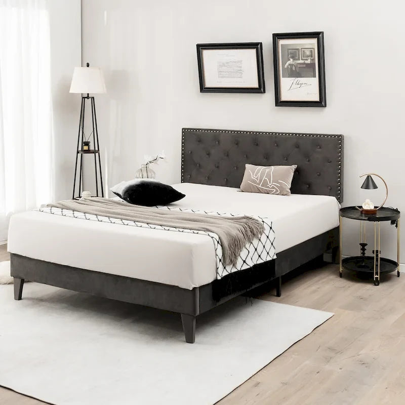 Base letto imbottita con testiera trapuntata